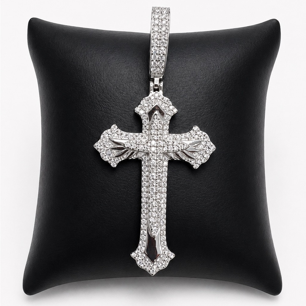 925 Sterling Silver 2.20CT MOISSANITE Gothic Cross Men’s Pendant